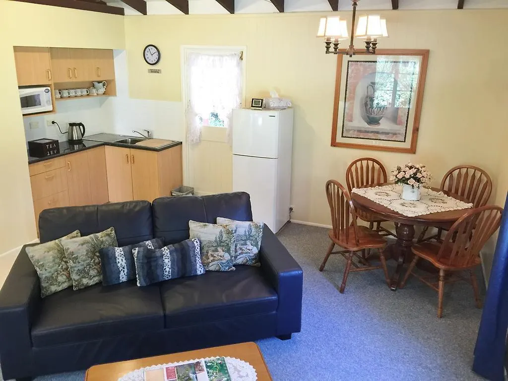Curtis Cottage Mount Tamborine Holiday home