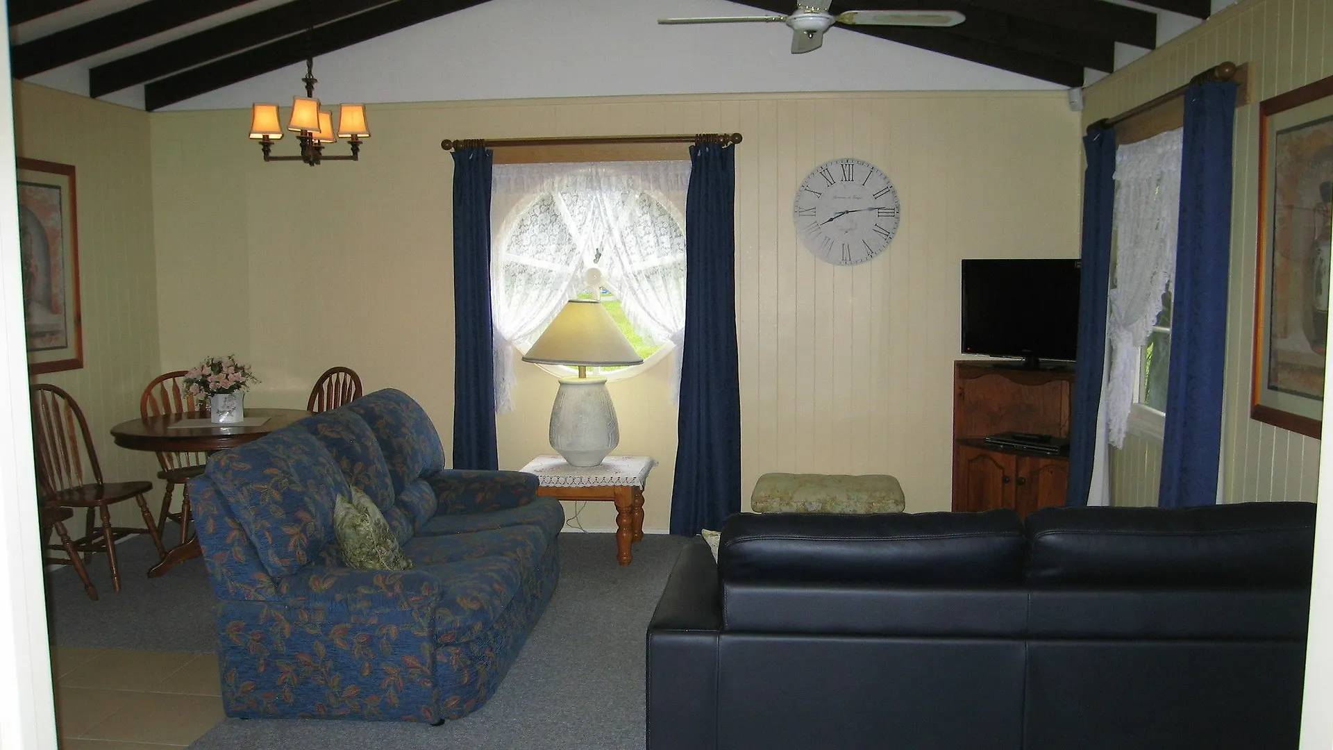 Curtis Cottage Mount Tamborine 0*,